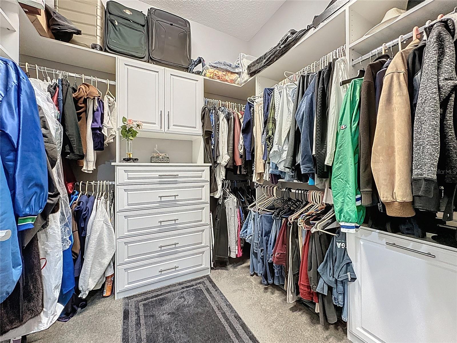 CASCADES OF GROVELAND (TRILOGY) - Residential