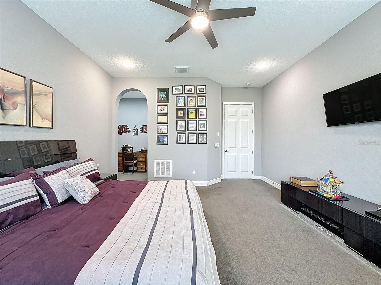 CASCADES OF GROVELAND (TRILOGY) - Residential