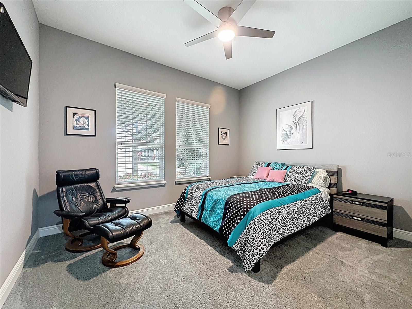 CASCADES OF GROVELAND (TRILOGY) - Residential