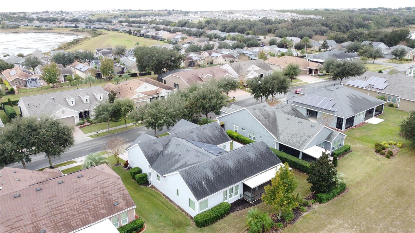 CASCADES OF GROVELAND (TRILOGY) - Residential