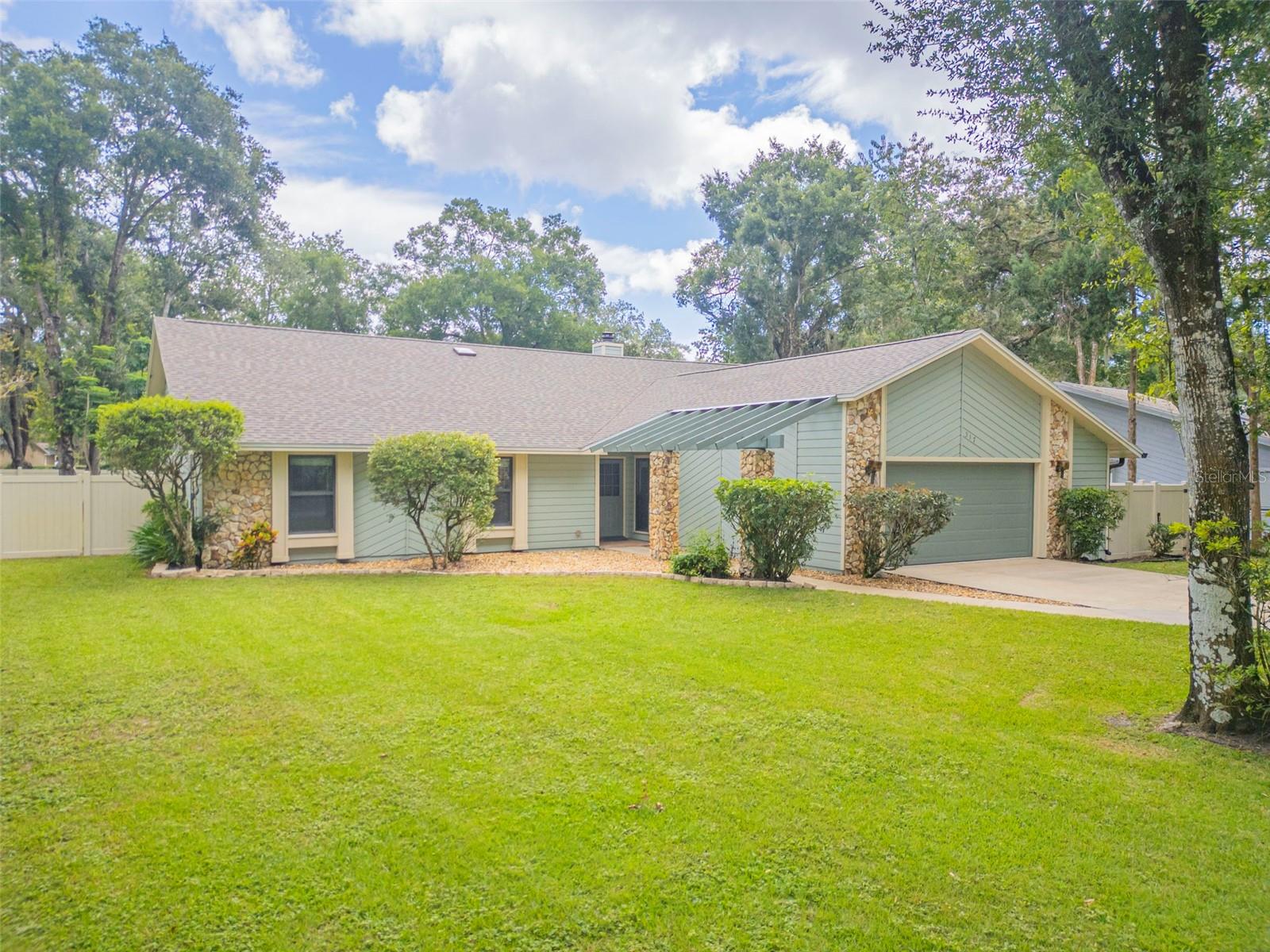 Photo 5 of 72 of 317 OAK FERN CIRCLE house