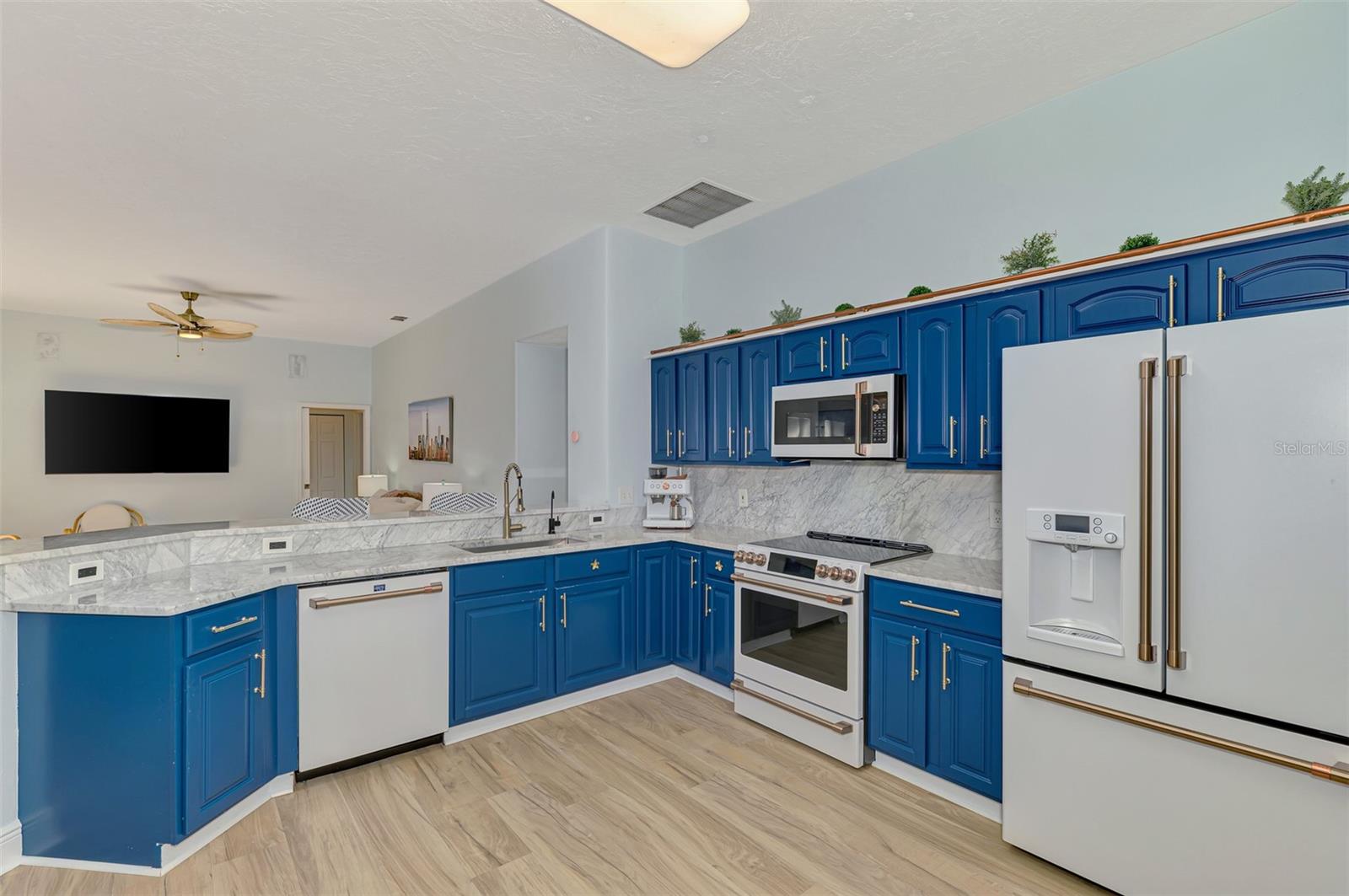 CREEKWOOD PH ONE SUBPHASE I UNIT A2 - Residential