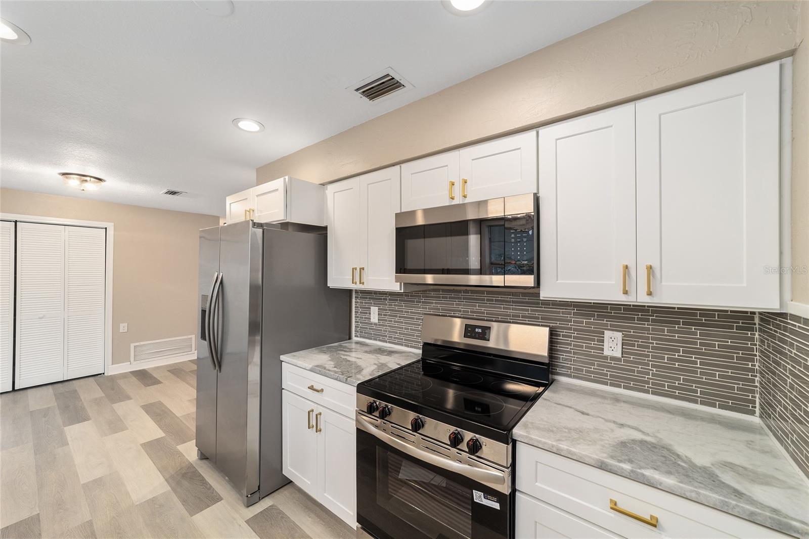 HI CLIFF HEIGHTS - Residential