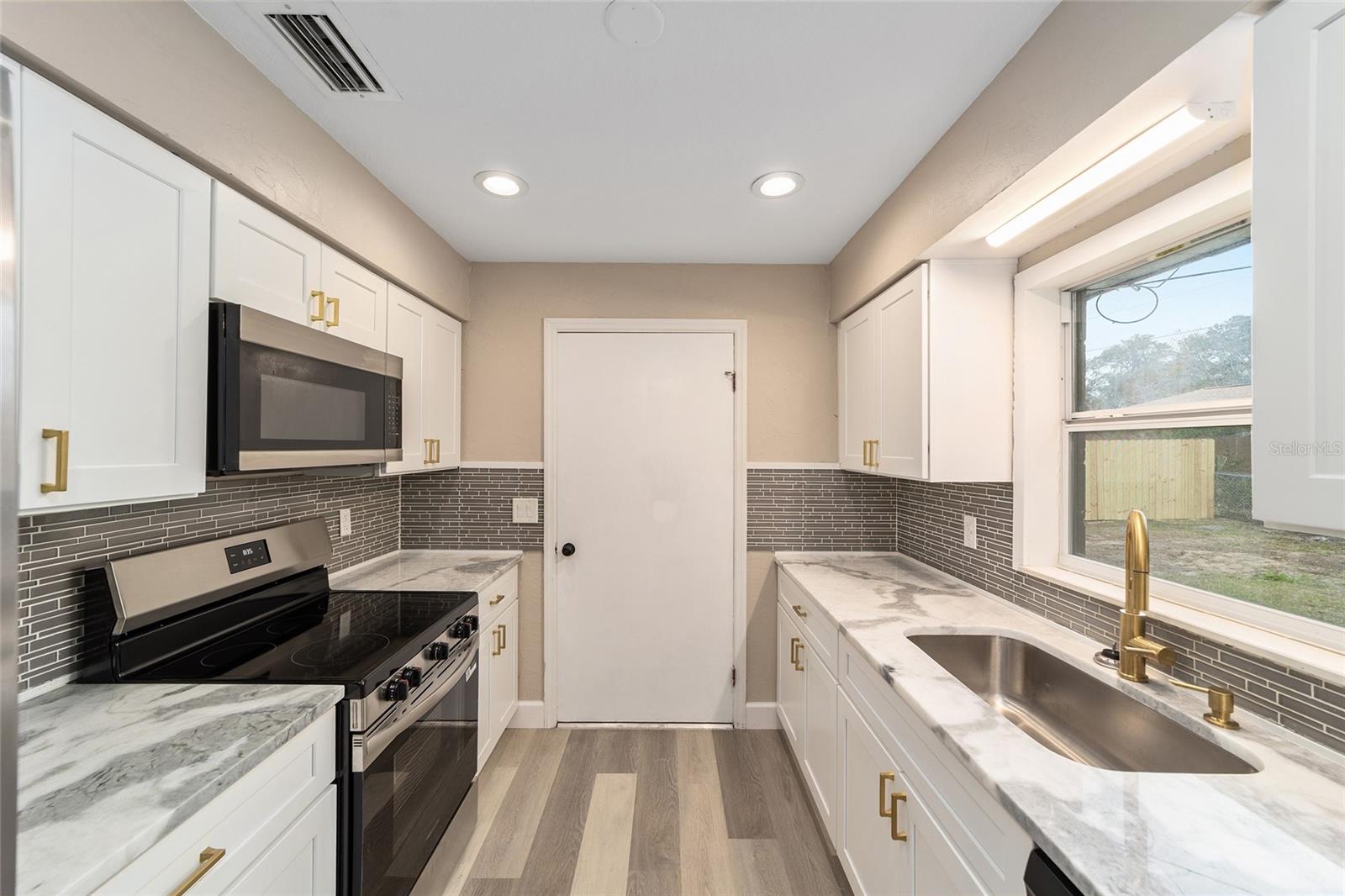 HI CLIFF HEIGHTS - Residential