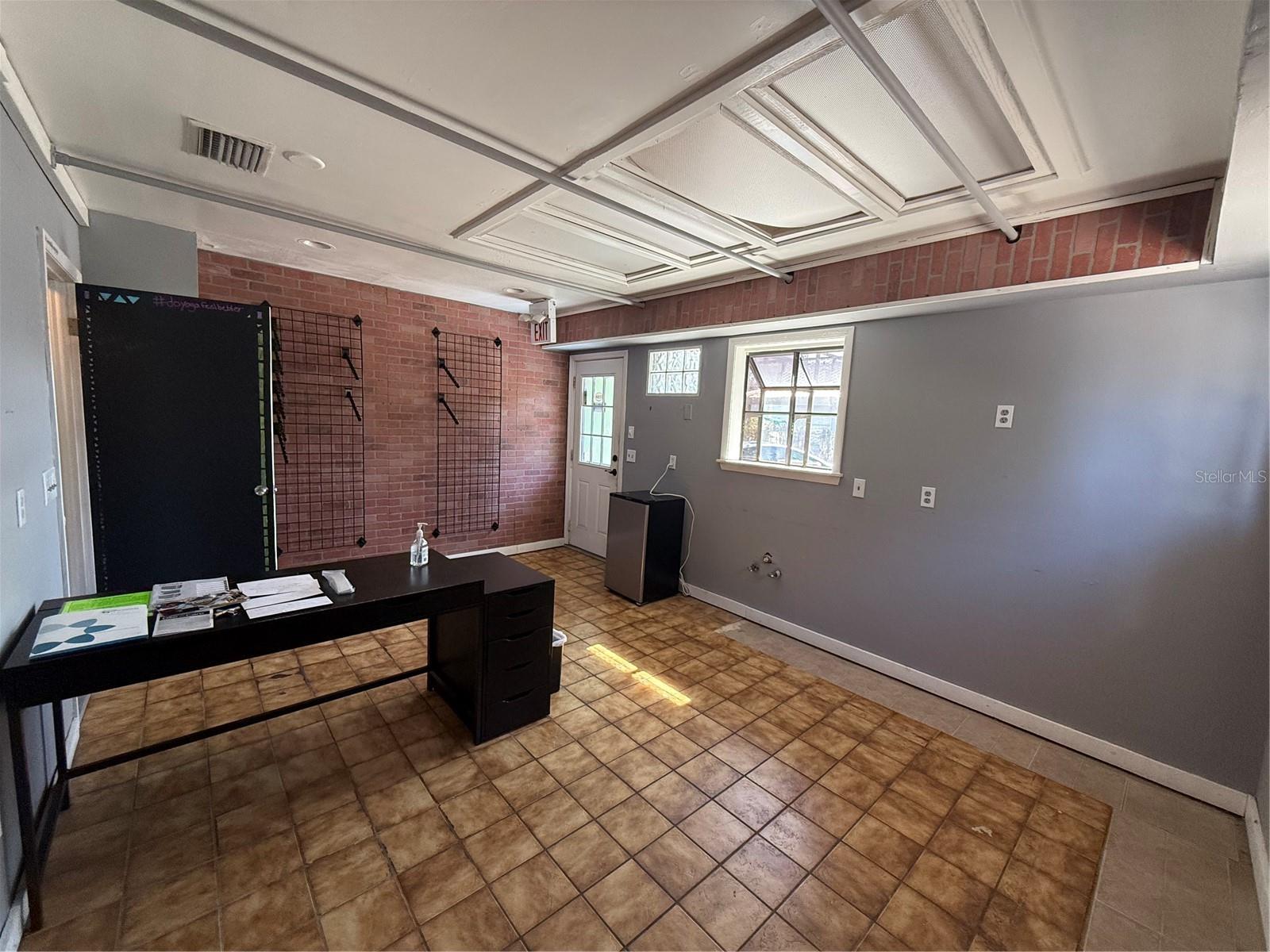 EAST SUWANEE HEIGHTS - Commercial Sale