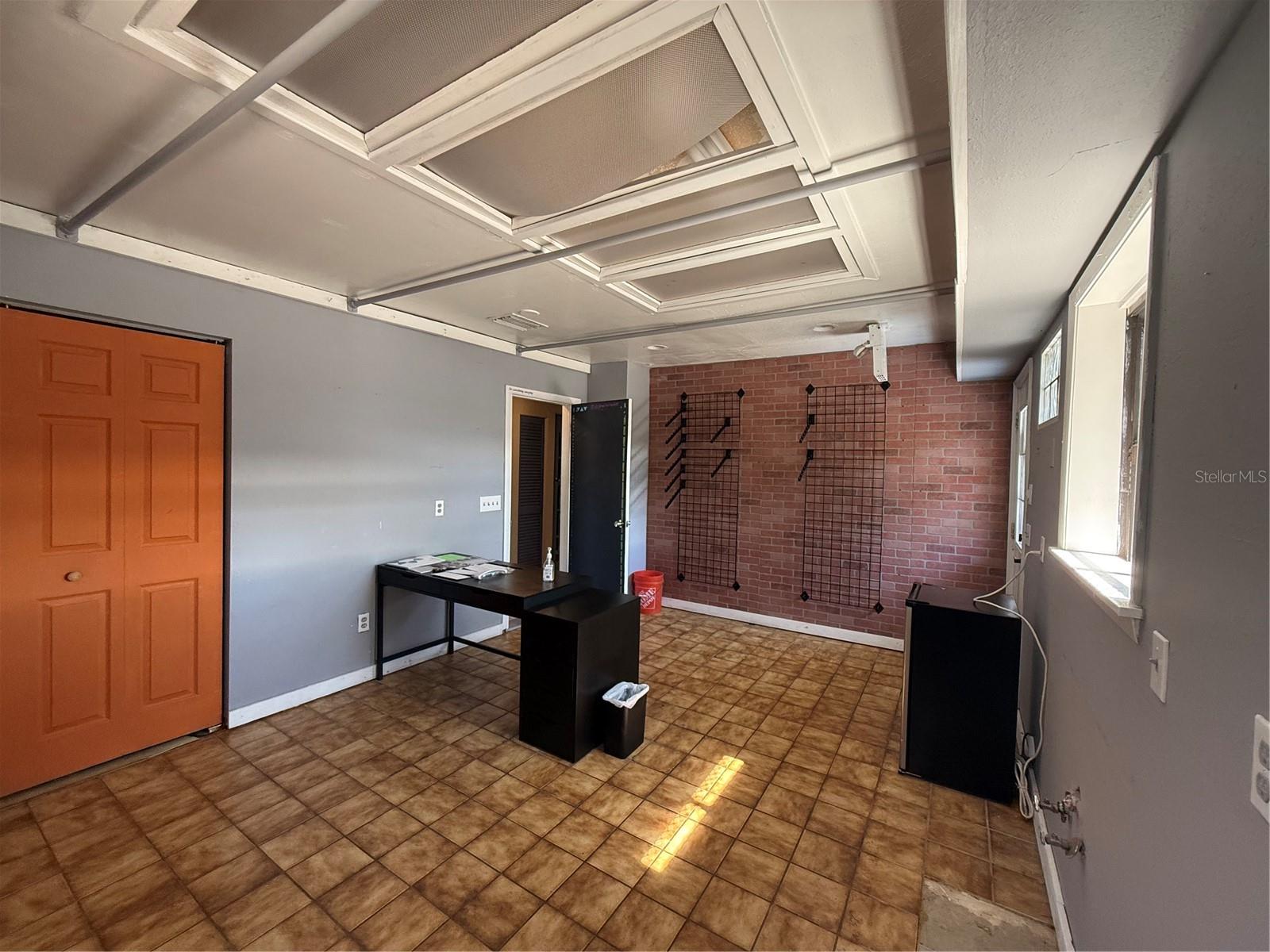 EAST SUWANEE HEIGHTS - Commercial Sale