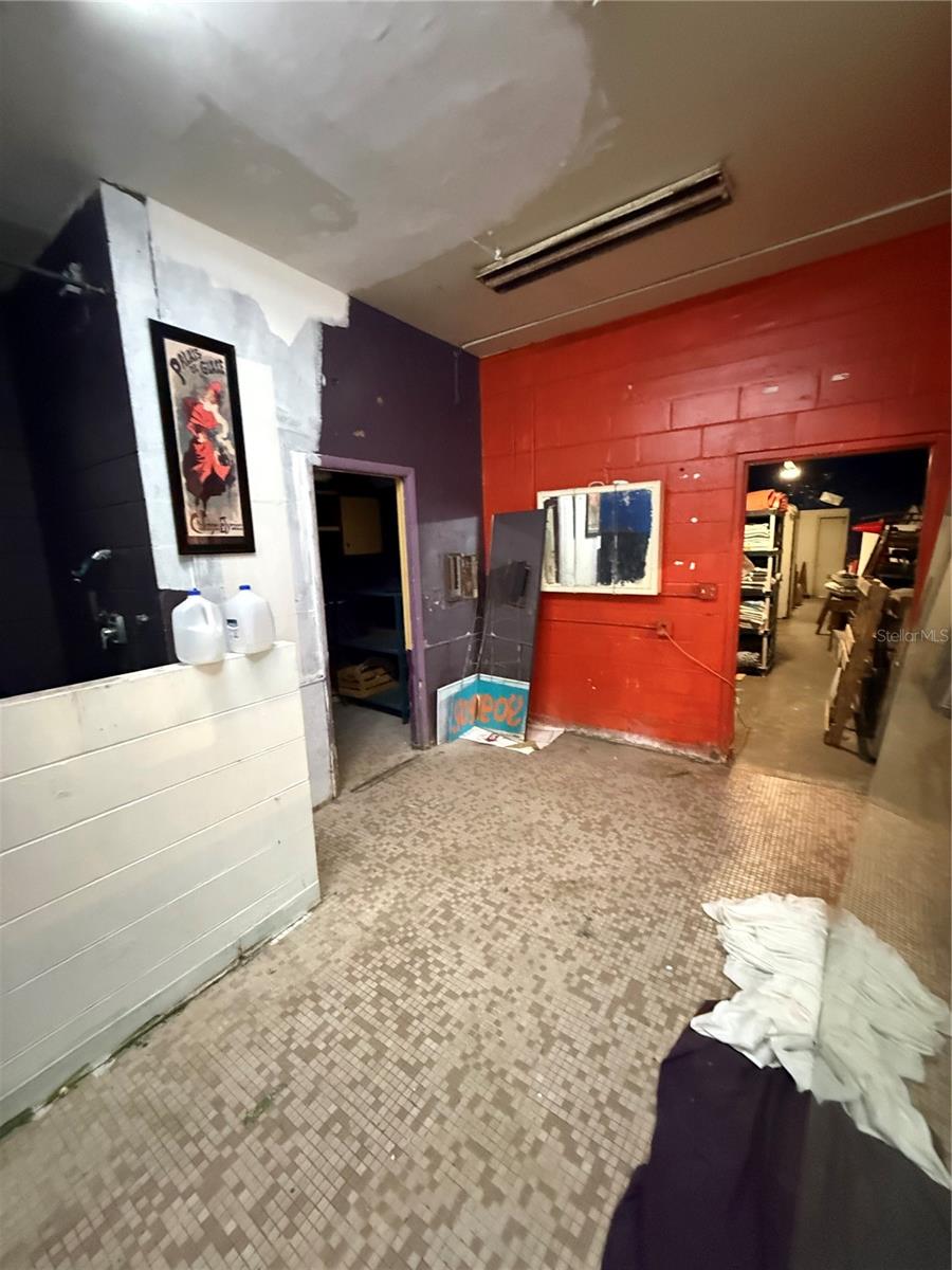 EAST SUWANEE HEIGHTS - Commercial Sale