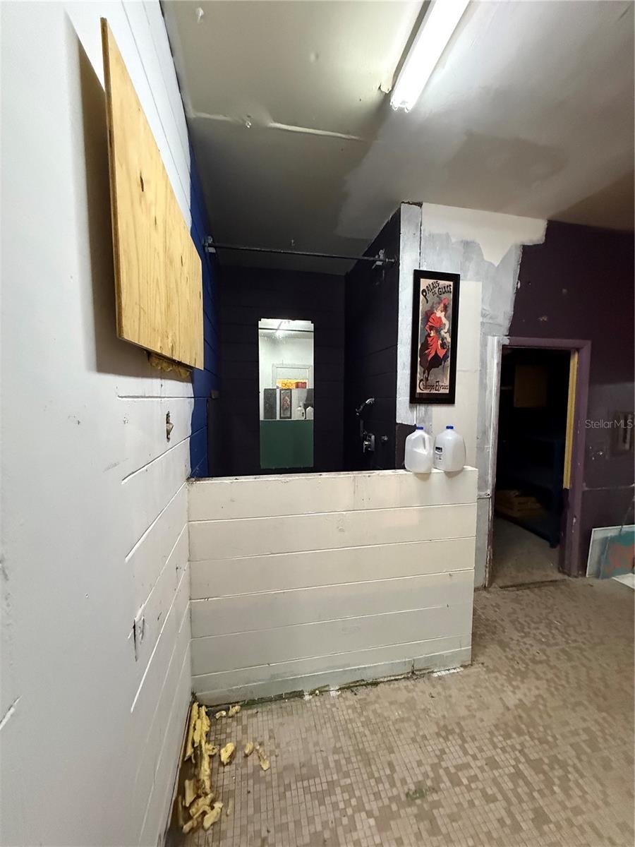 EAST SUWANEE HEIGHTS - Commercial Sale