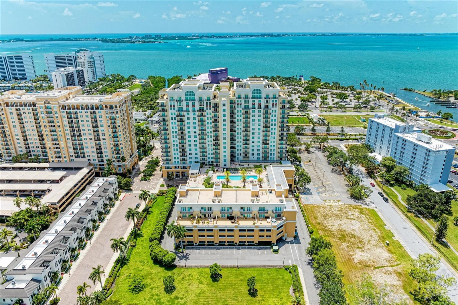 800 N TAMIAMI TRL 1010