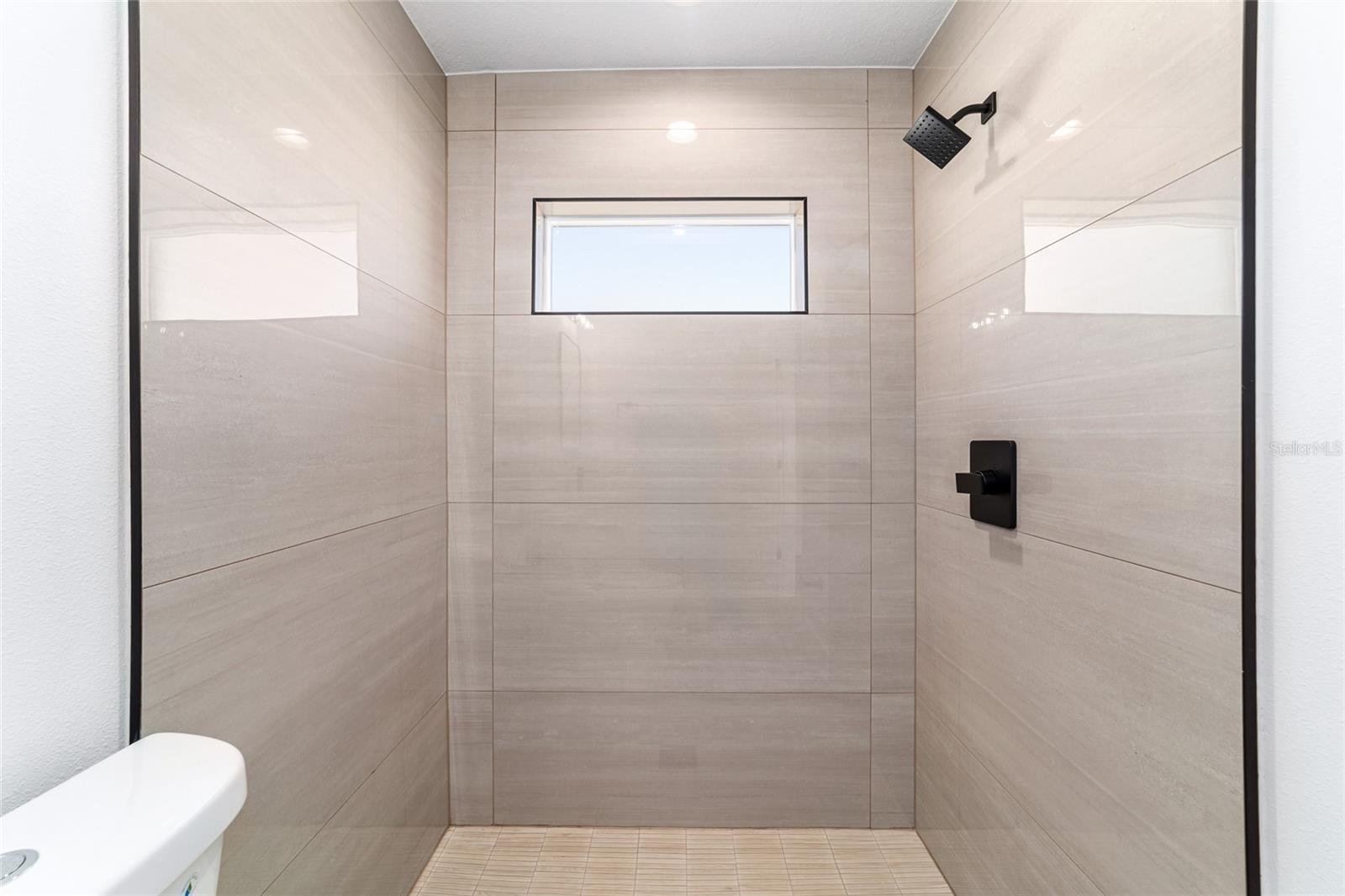 ROLLING RANCH - Residential