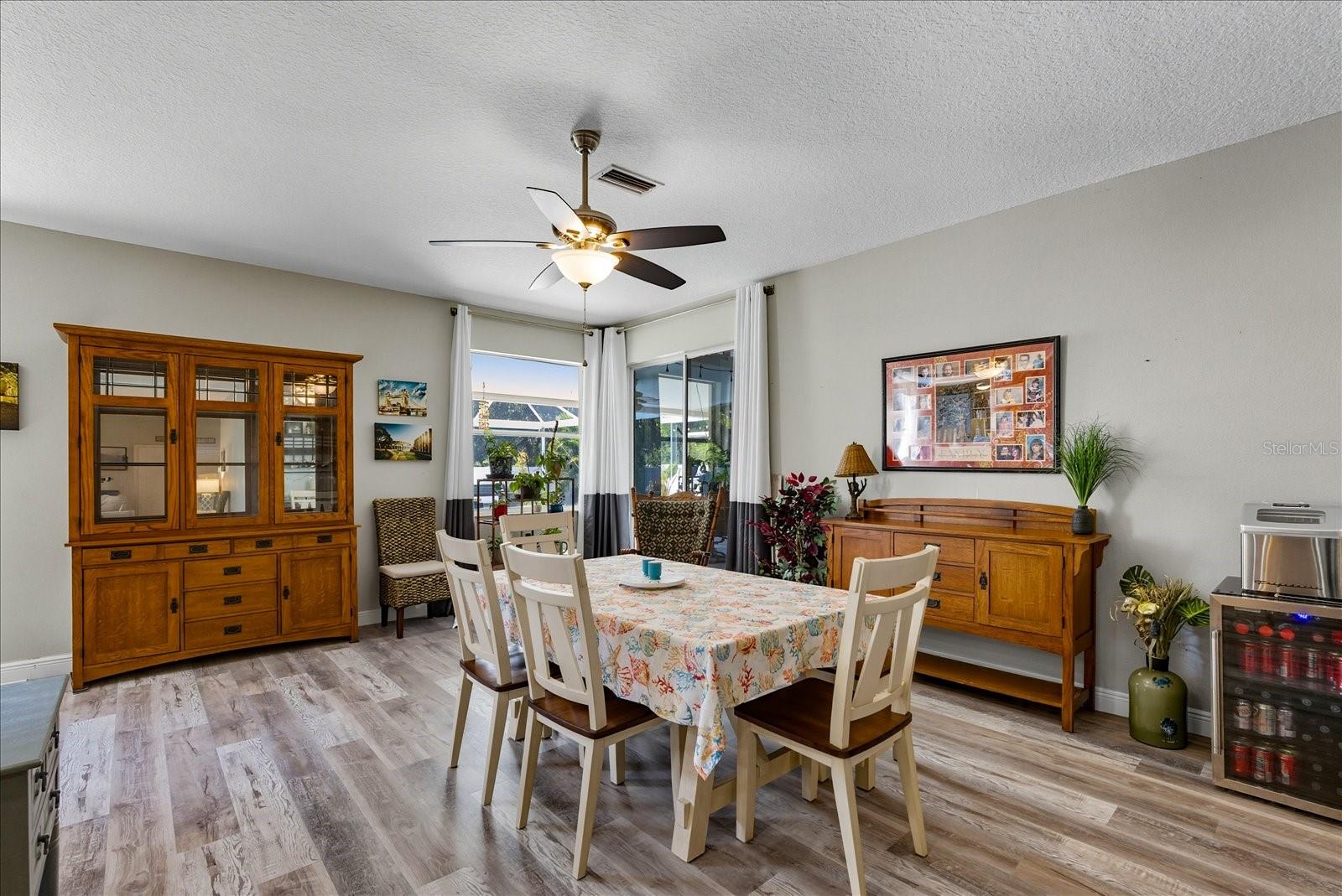 SOUTH BAY LAKES UNIT 1 - Residential