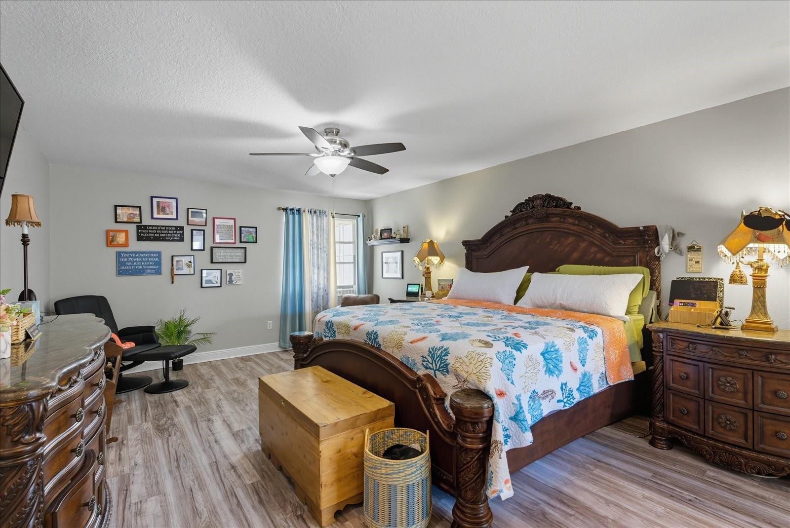 SOUTH BAY LAKES UNIT 1 - Residential