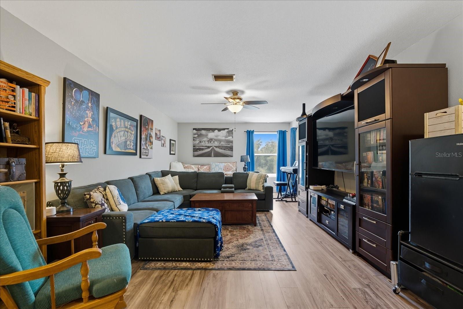 SOUTH BAY LAKES UNIT 1 - Residential