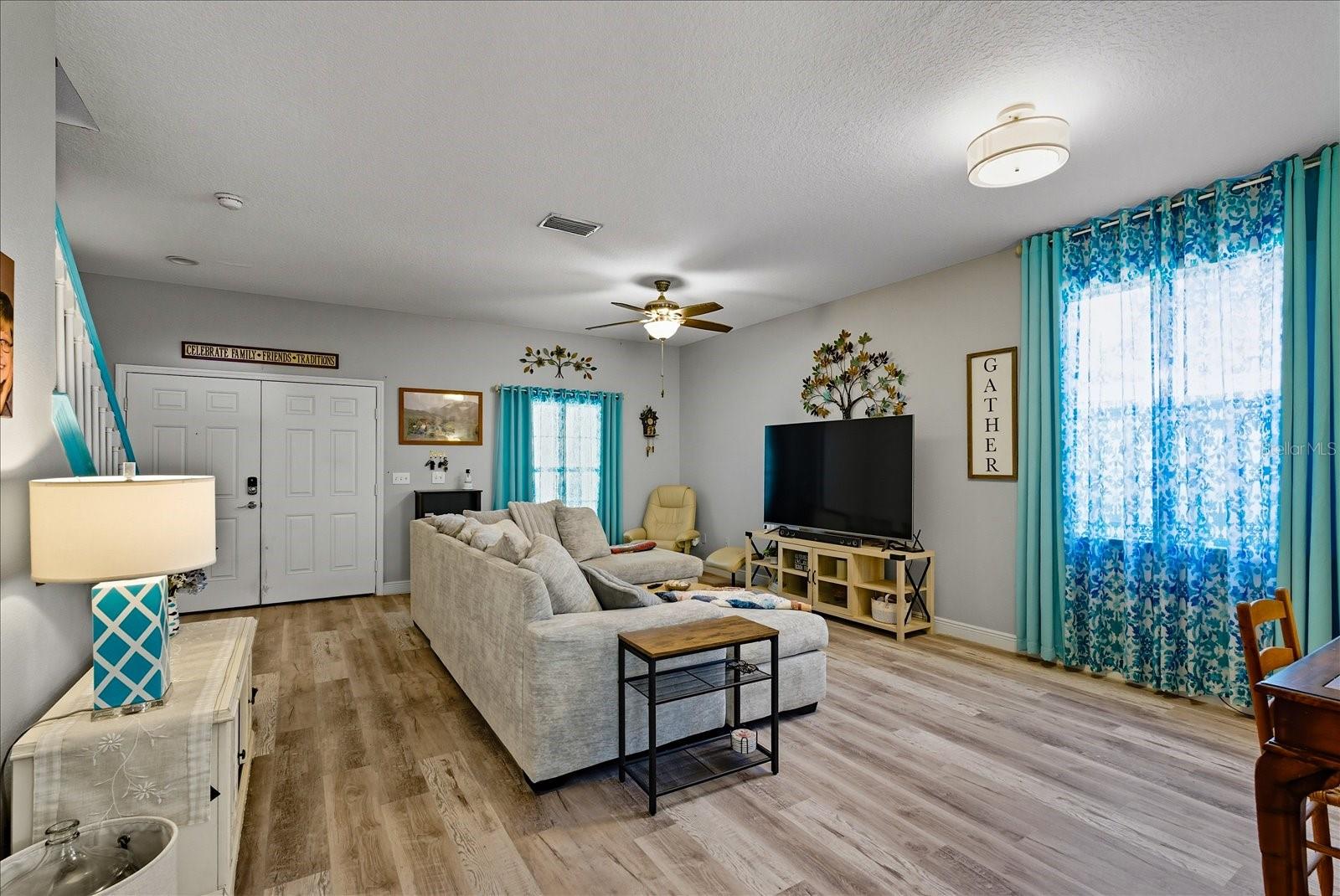 SOUTH BAY LAKES UNIT 1 - Residential