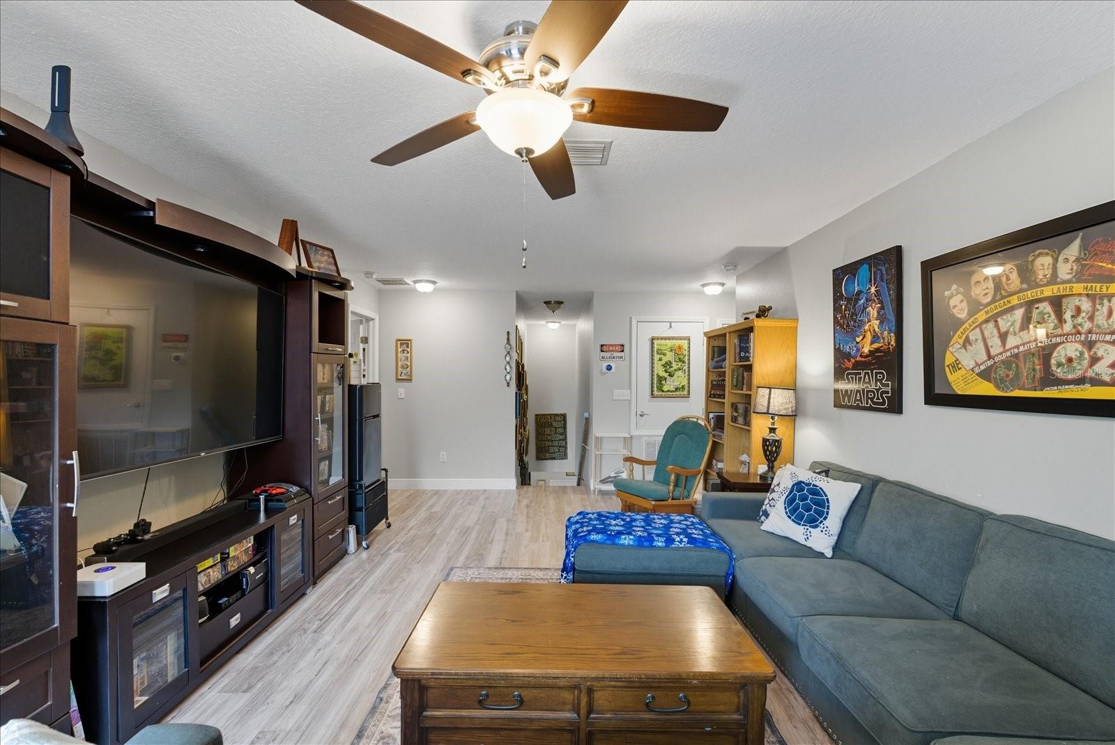 SOUTH BAY LAKES UNIT 1 - Residential