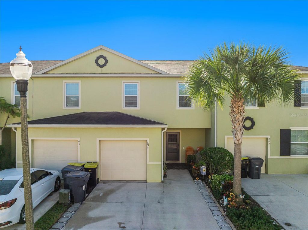 Photo of 407 Arbor Lakes Drive, Davenport, FL 33896 (MLS # S5142980)