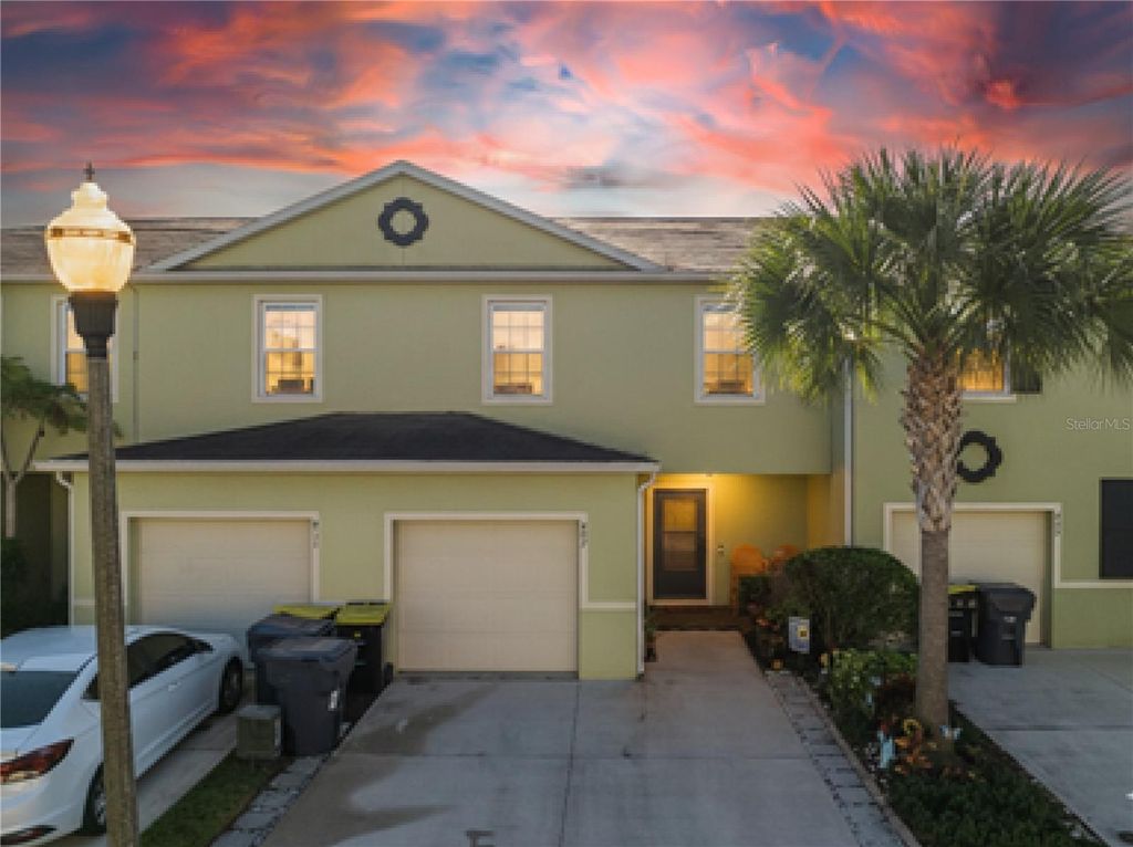 Photo of 407 Arbor Lakes Drive, Davenport, FL 33896 (MLS # S5142980)