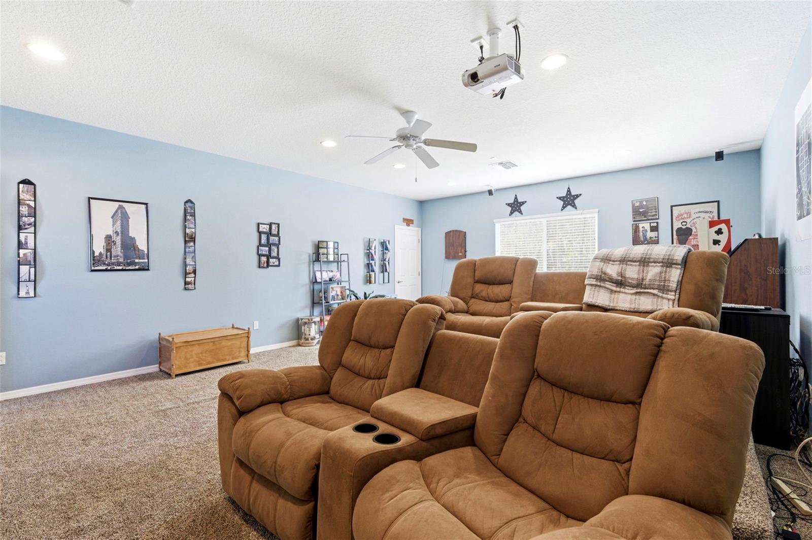 WATERS EDGE - Residential