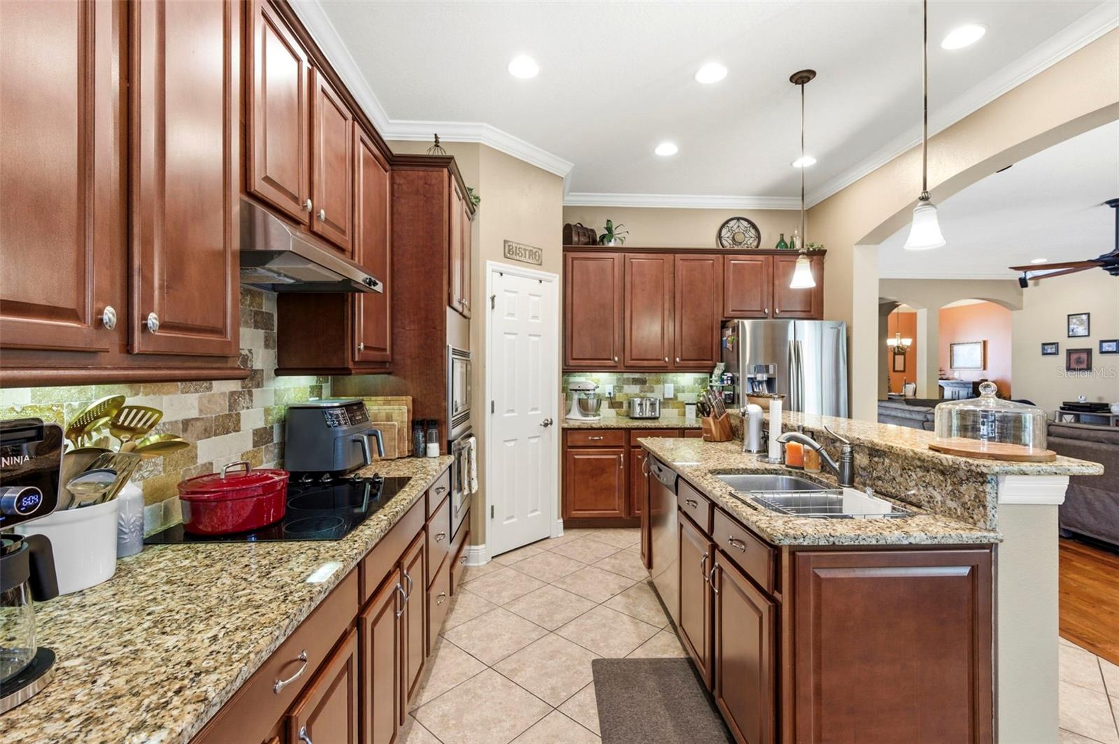 WATERS EDGE - Residential