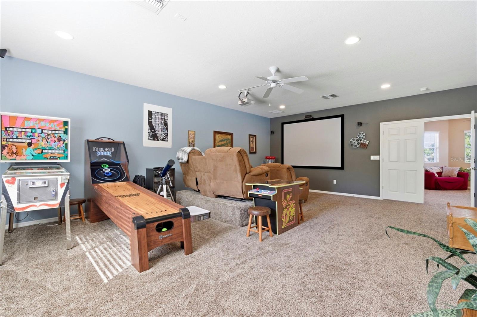 WATERS EDGE - Residential