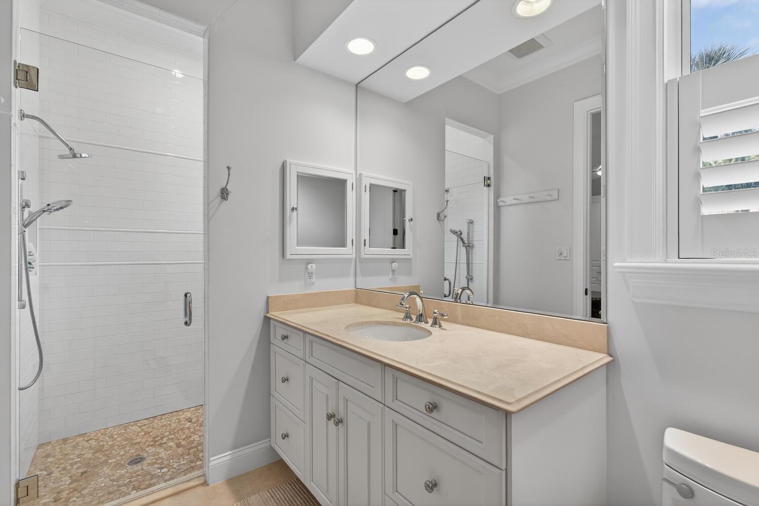 ISLAND ESTATES SUB - Residential