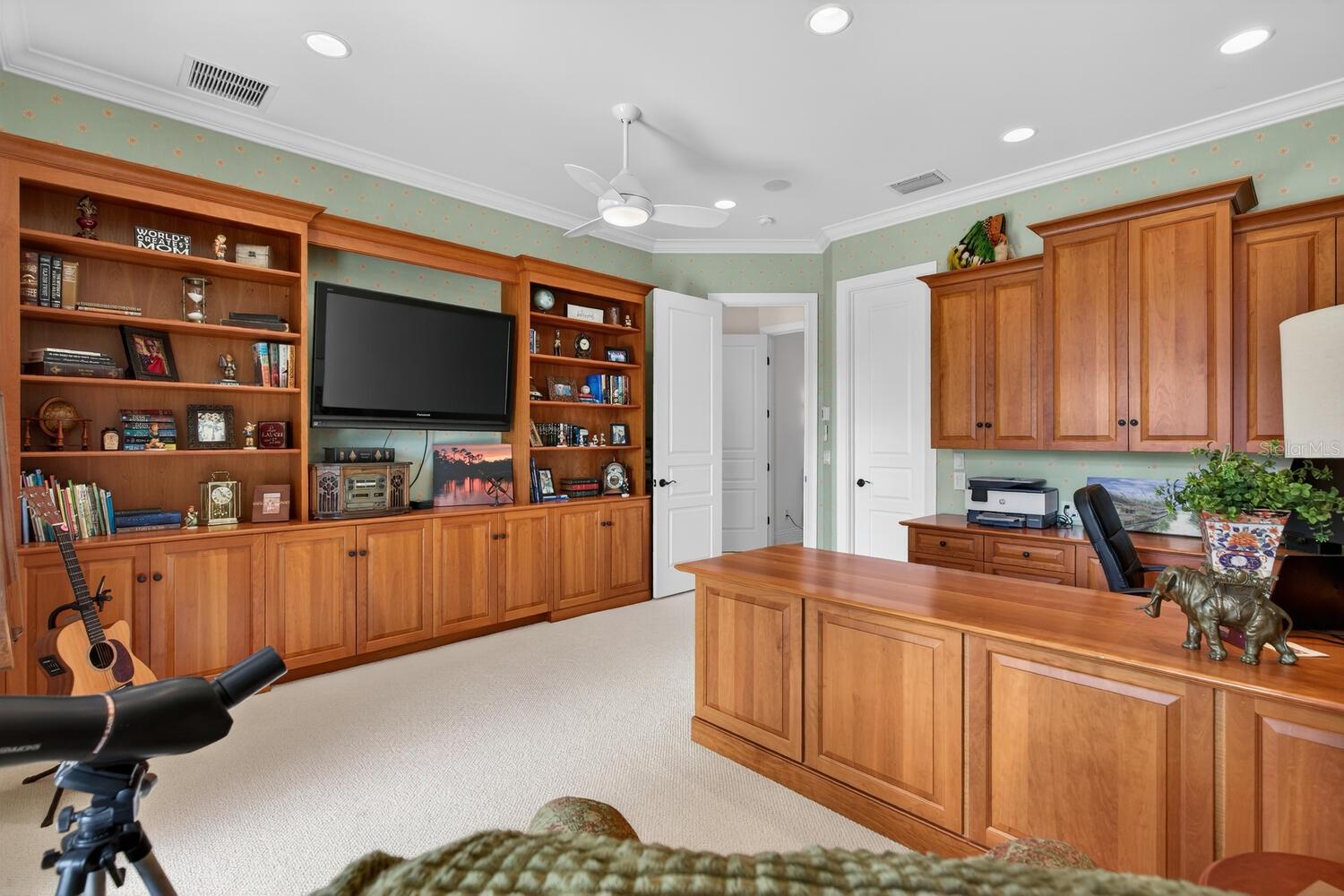 ISLAND ESTATES SUB - Residential