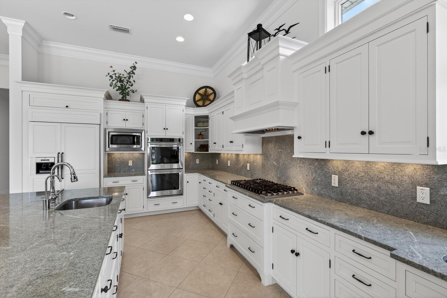 ISLAND ESTATES SUB - Residential