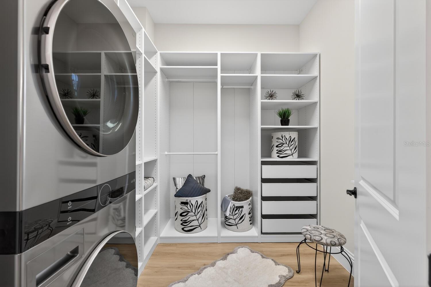 ISLAND ESTATES SUB - Residential