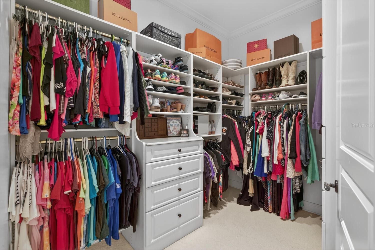 ISLAND ESTATES SUB - Residential