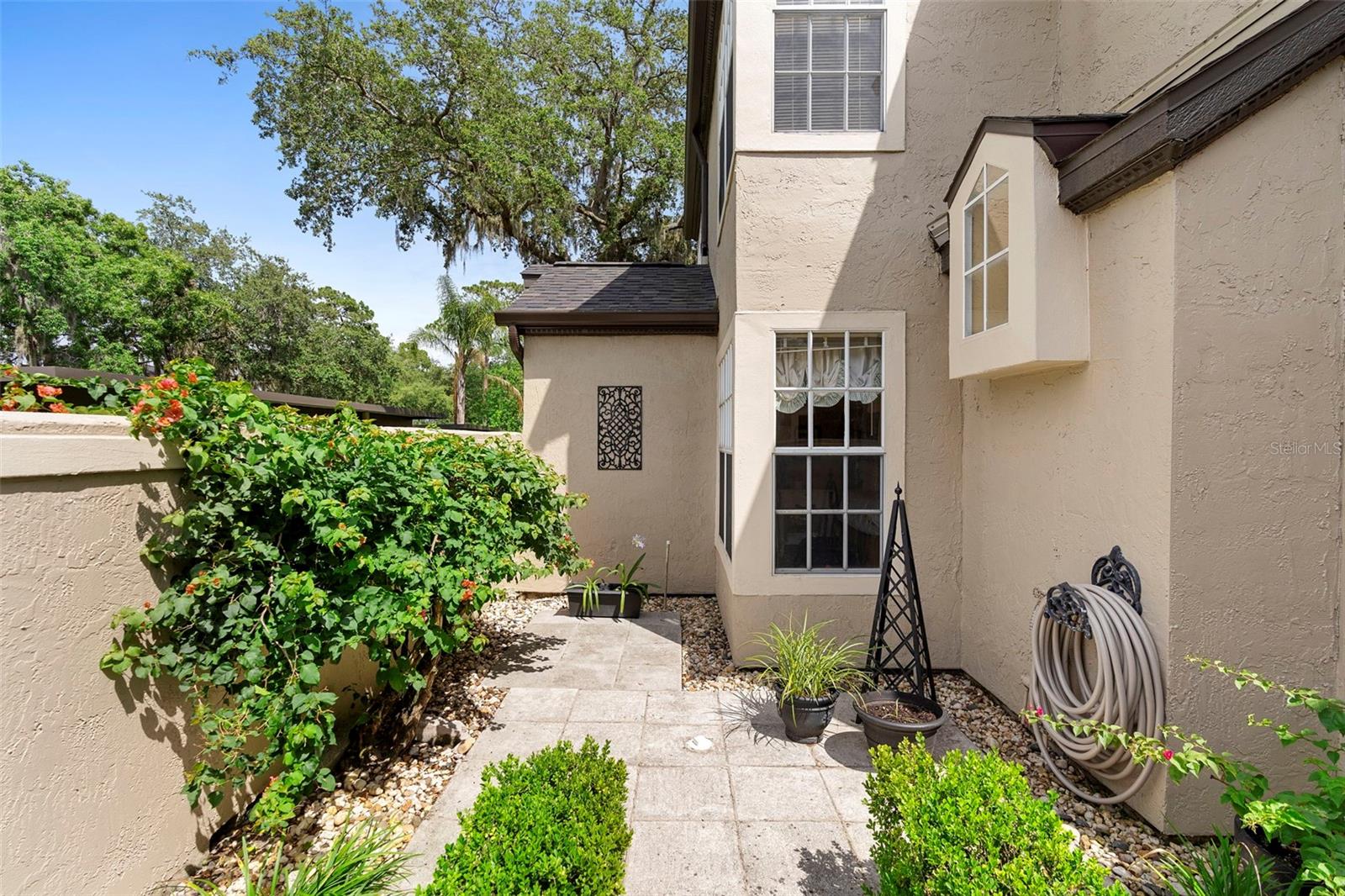 1529 FARRINDON CIRCLE