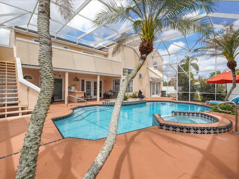 WILSHIRE OAKS - Residential