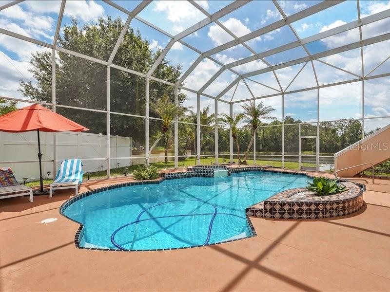 WILSHIRE OAKS - Residential