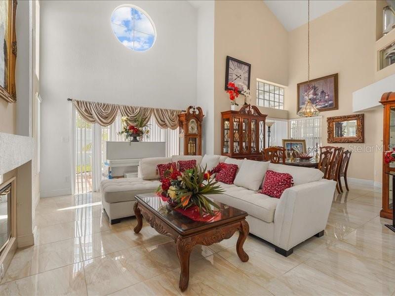 WILSHIRE OAKS - Residential