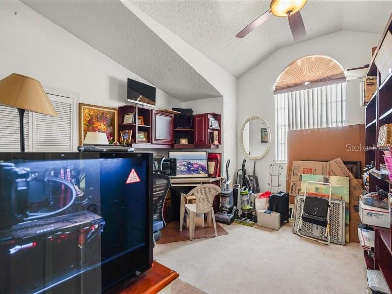 WILSHIRE OAKS - Residential