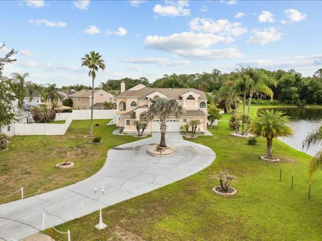 Photo of 2325 N Rochelle Avenue, Kissimmee, FL 34746 (MLS # O6404473)