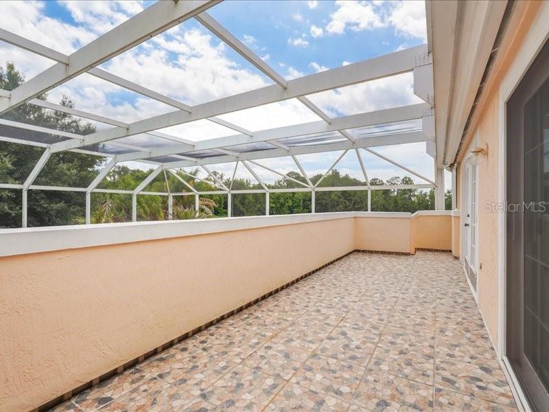 WILSHIRE OAKS - Residential