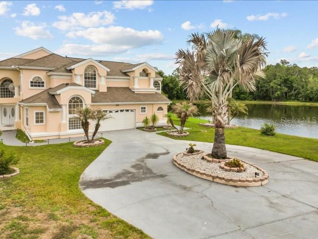 Photo of 2325 N Rochelle Avenue, Kissimmee, FL 34746 (MLS # O6404473)