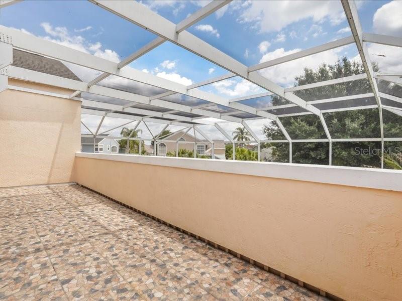 WILSHIRE OAKS - Residential