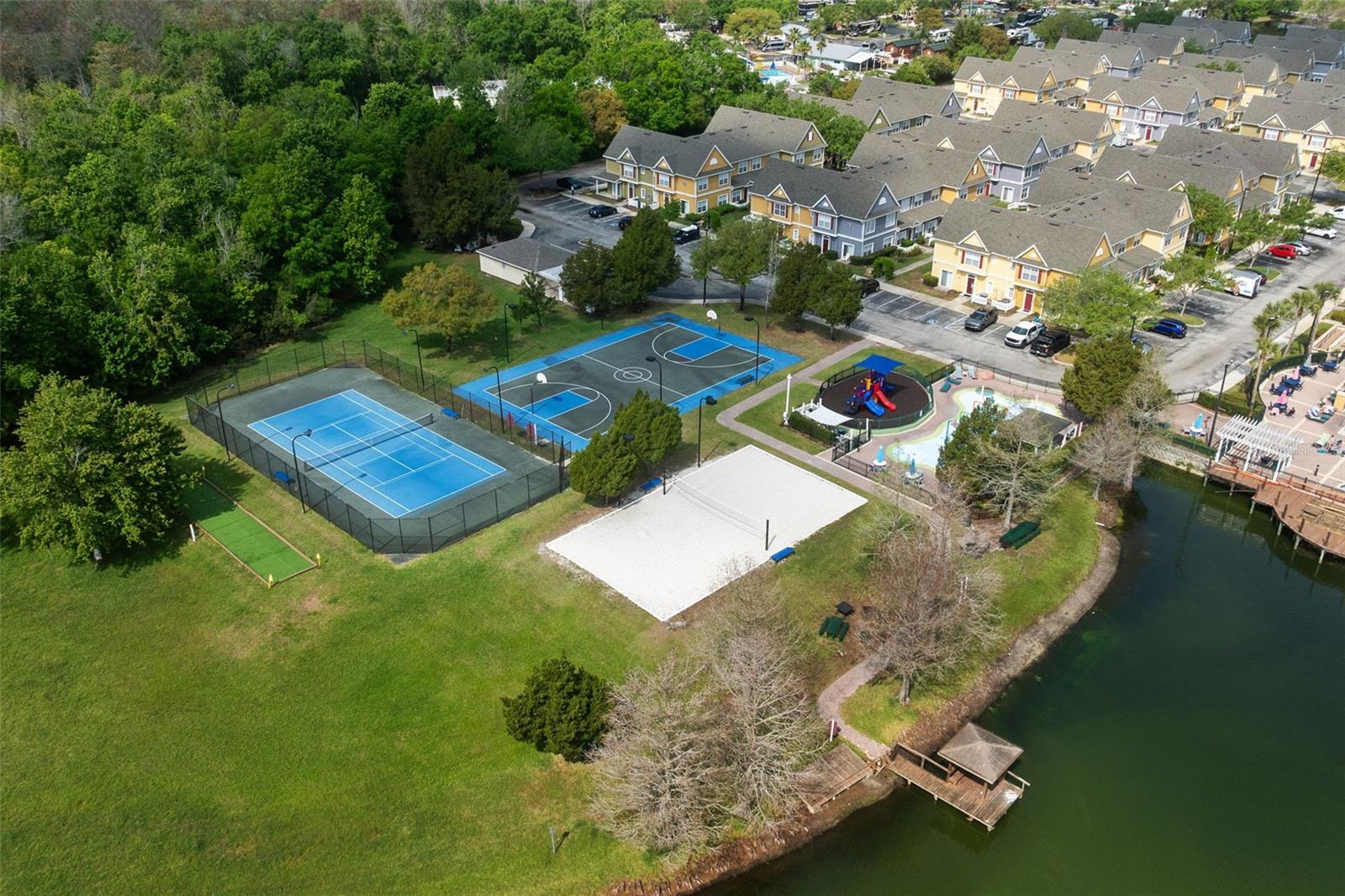 VILLAS AT SEVEN DWARFS LANE CONDO - Residential