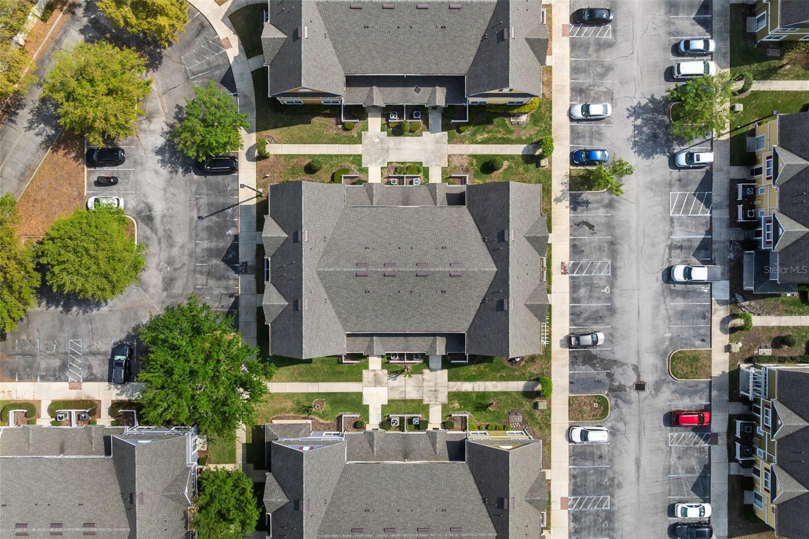 VILLAS AT SEVEN DWARFS LANE CONDO - Residential