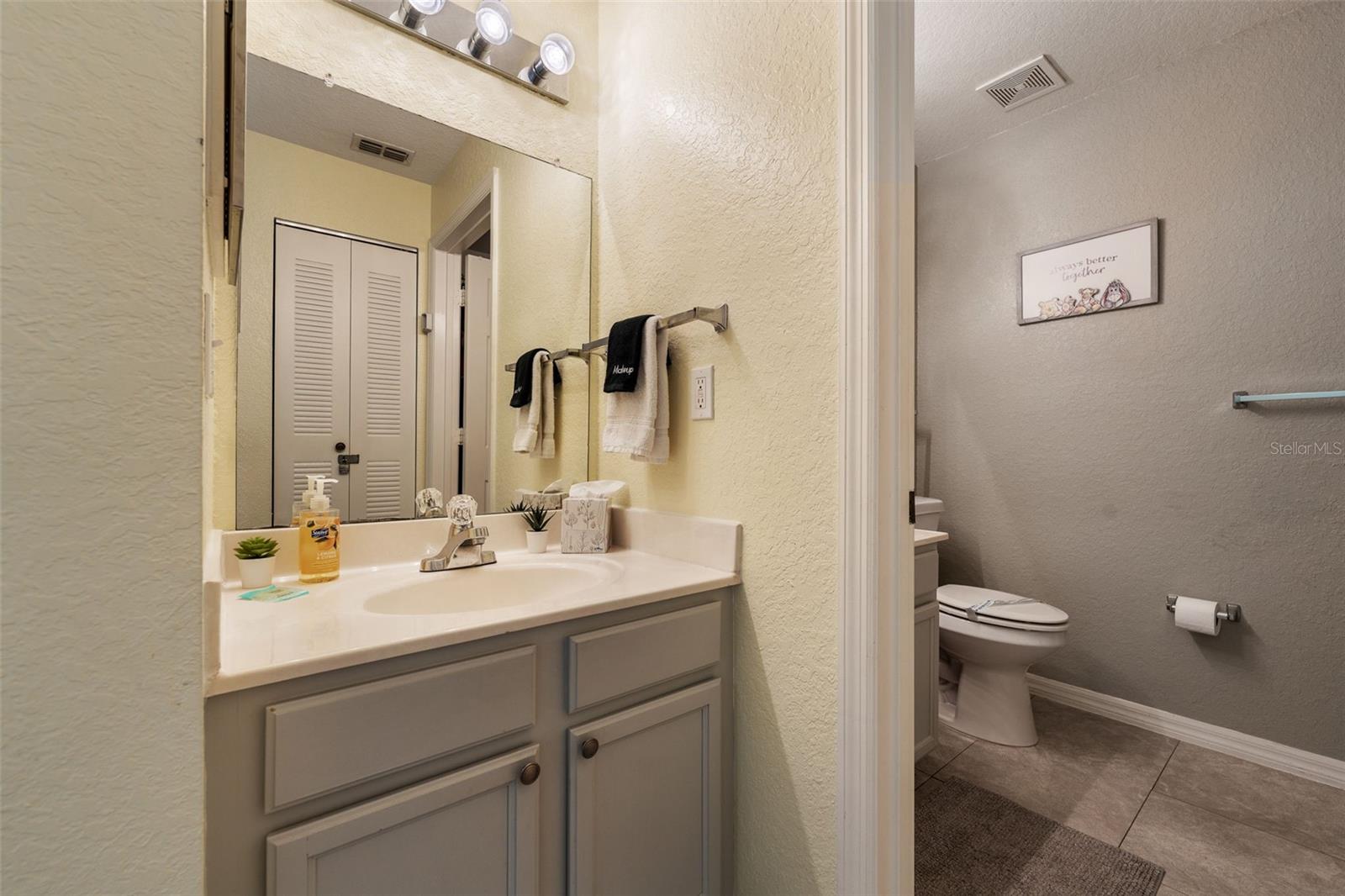 VILLAS AT SEVEN DWARFS LANE CONDO - Residential