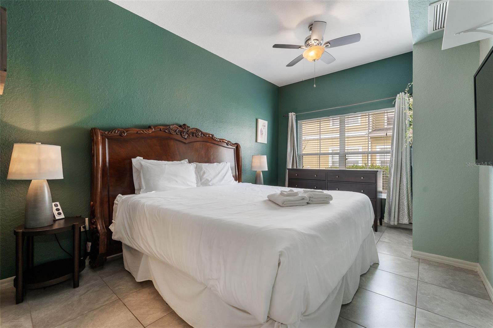 VILLAS AT SEVEN DWARFS LANE CONDO - Residential