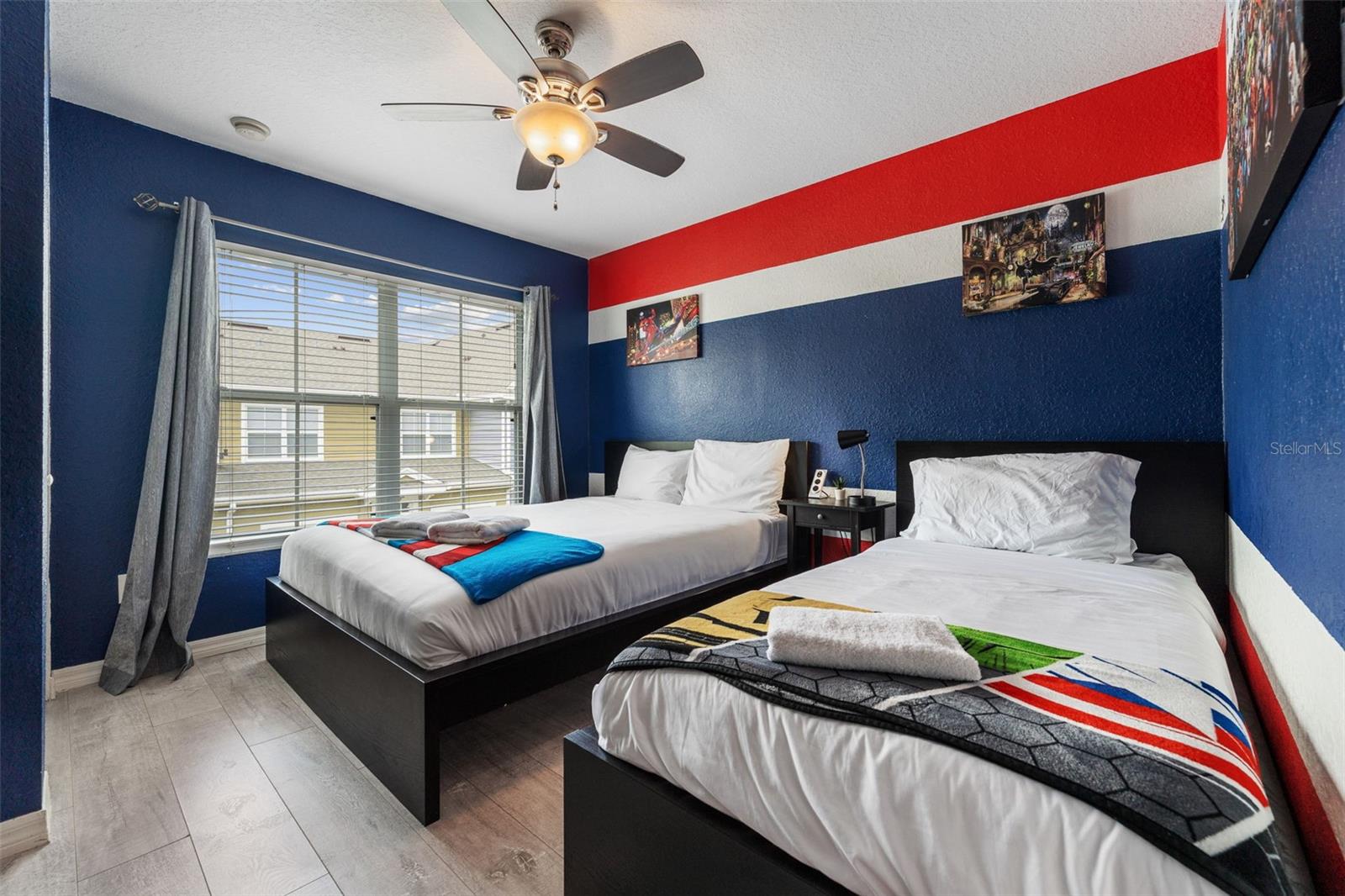 VILLAS AT SEVEN DWARFS LANE CONDO - Residential