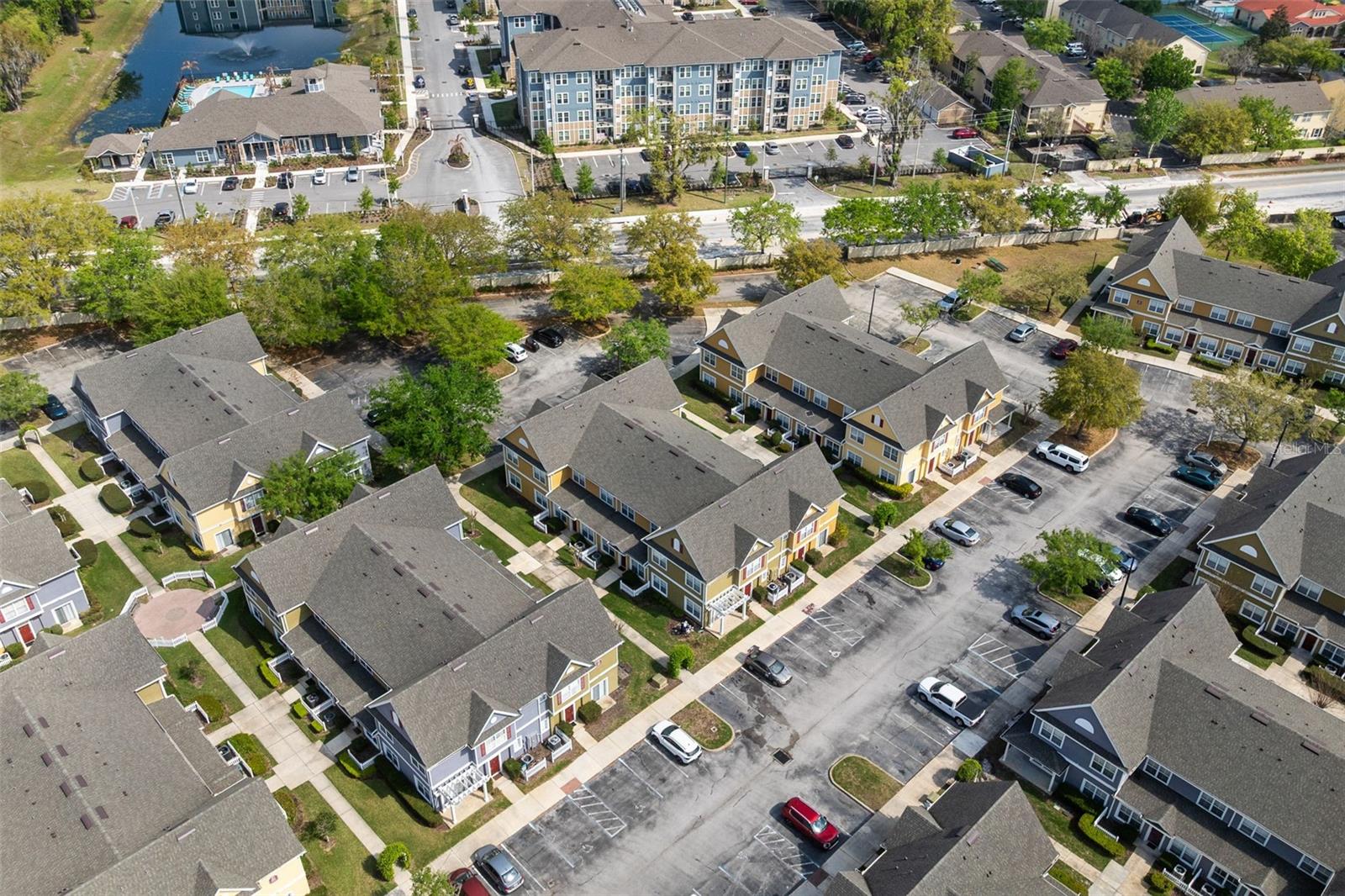 VILLAS AT SEVEN DWARFS LANE CONDO - Residential