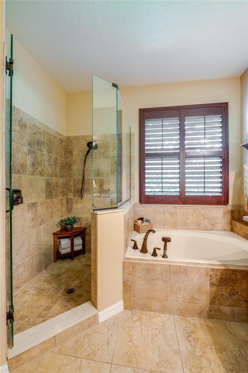 RIVIERA BELLA UNIT 2B - Residential