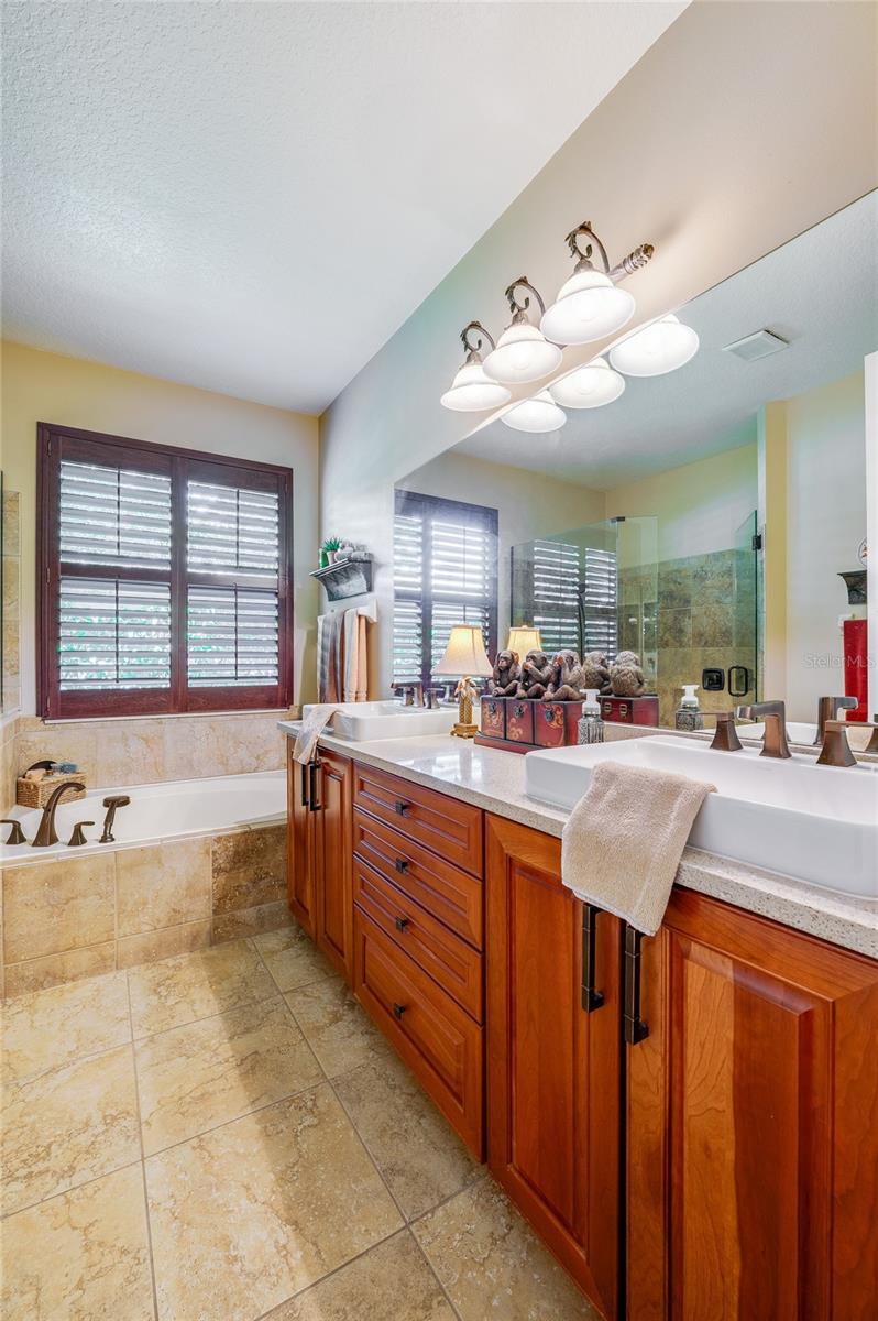 RIVIERA BELLA UNIT 2B - Residential