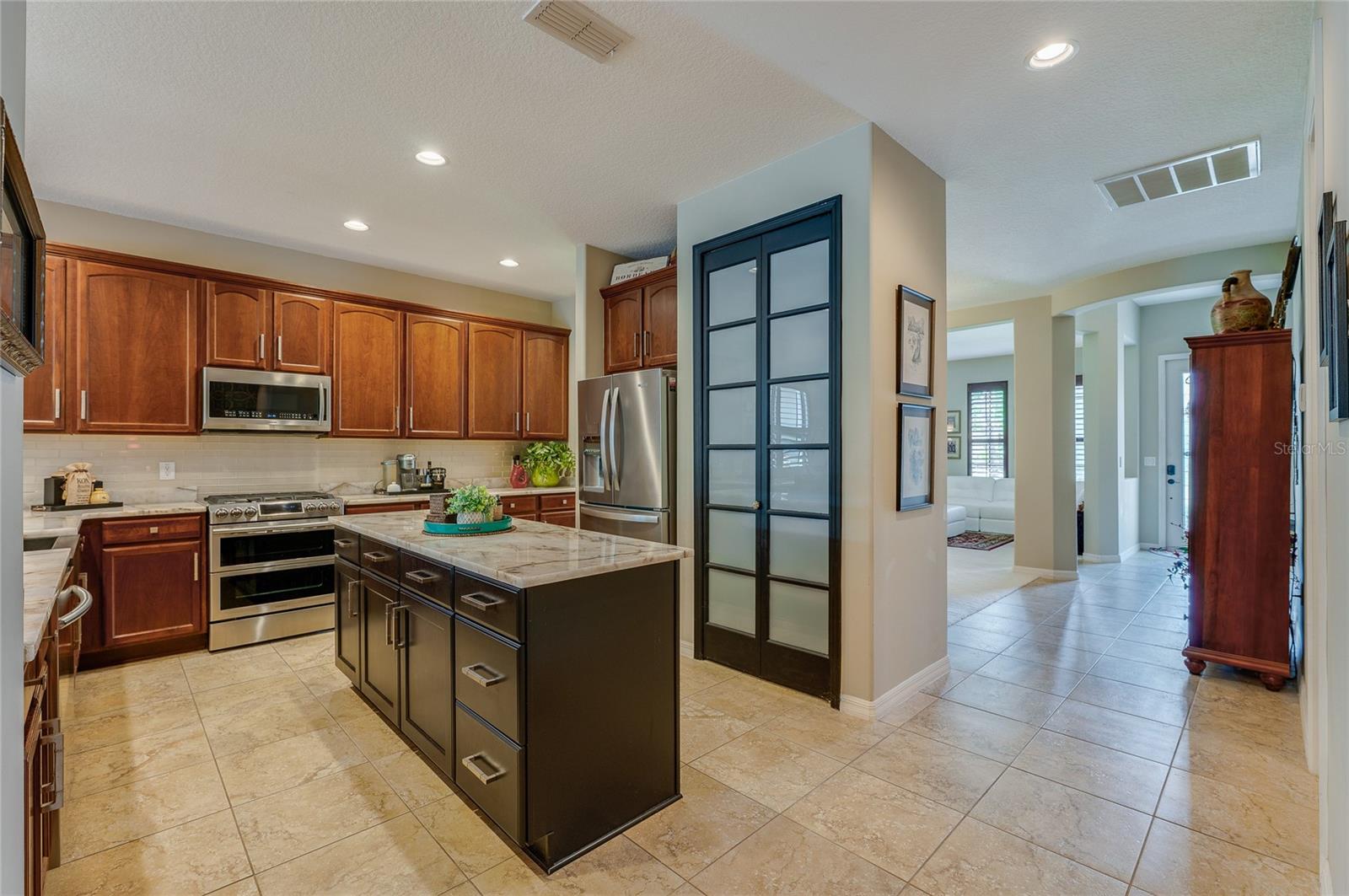 RIVIERA BELLA UNIT 2B - Residential