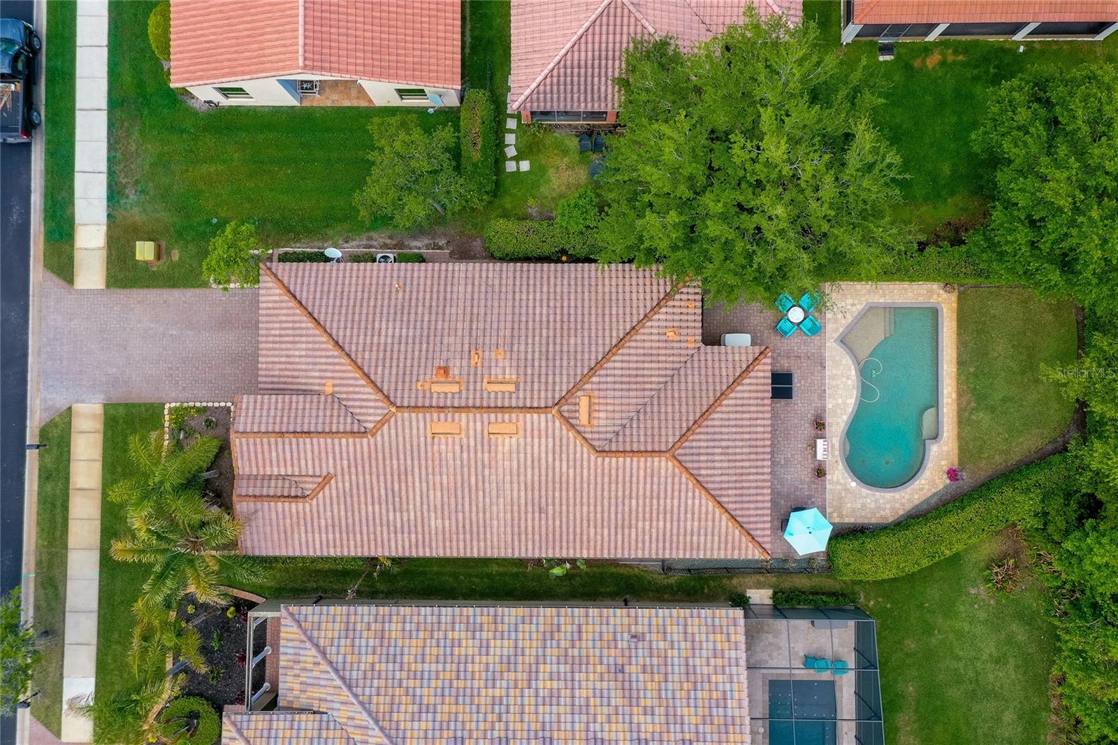 RIVIERA BELLA UNIT 2B - Residential