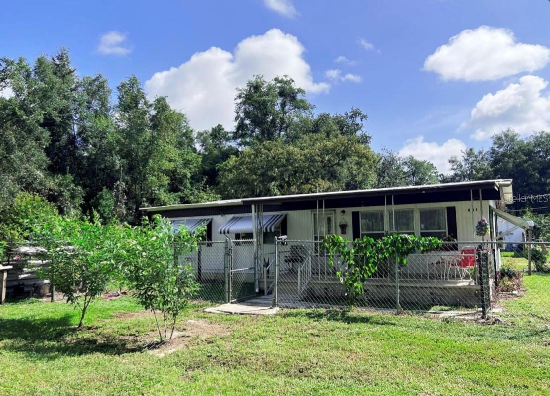 RIVER LAKES MANOR UNIT 01 - Residential