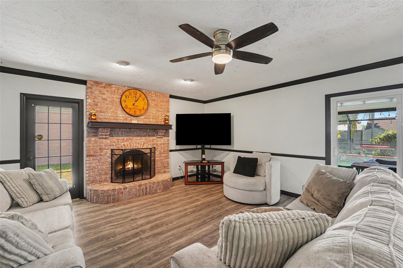 717 CAMROSE DRIVE